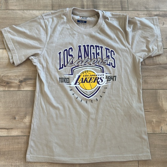 4/$25 NBA Los Angeles Lakers Boy Graphic Shirt/Short Set Tan Sz 14-16 - Picture 2 of 6